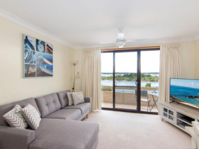 Lakeshore Lodge 11, Forster